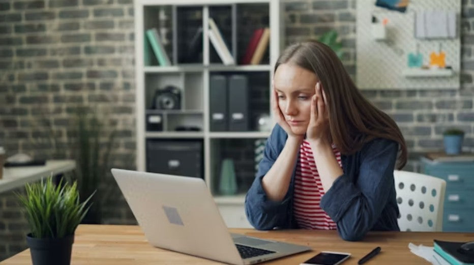 Late Nights & Lemon Twists: Best Gifts for Overworked College Students