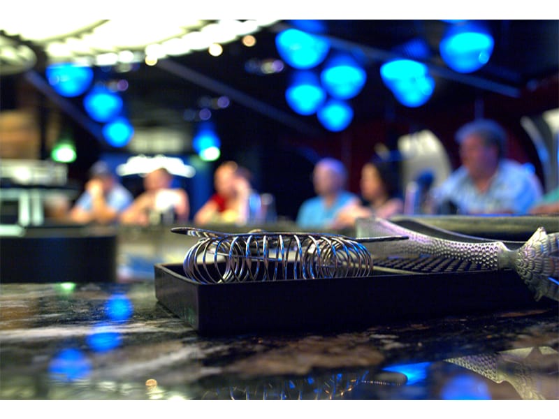 Cocktail strainer with spring