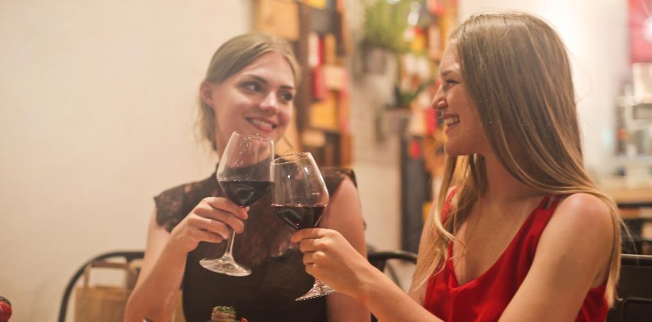 15 Fruity Cocktails To Make Your Ladies' Night More Exciting