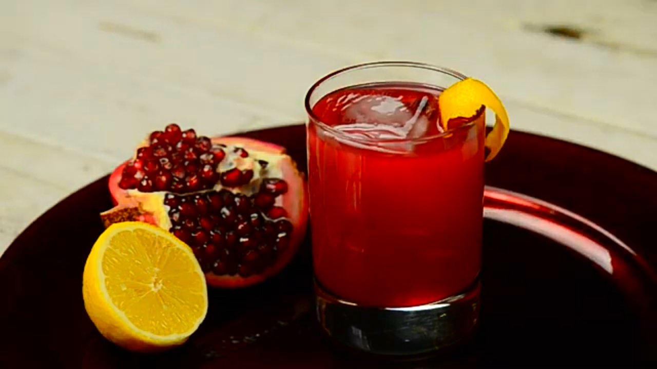 Super Fruit: Pomegranate Whiskey Sour Recipe