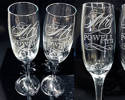 Mr and Mrs Champagne Wedding Glasses, Set of 2 Personalized Toasting Flutes, Engraved Mr and Mrs Wedding Toast Glass Flutes, Bride and Groom