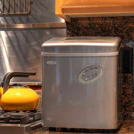 28 lbs. of Ice a Day, Countertop Bullet Ice Maker, 3 Ice Sizes, Silver