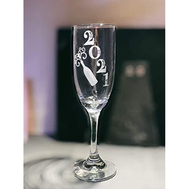 2021 Champagne Glass with Champagne Bottle Design, New Year's Eve Toasting Glass, New Year's Eve Party Favor, Hand-Engraved