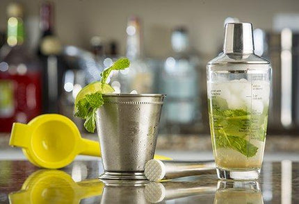 Tablecraft 3 Piece Small Boston Shaker, 12 oz, Clear